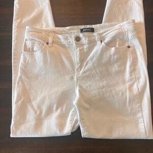 Buffalo David Bitton White Skinny Denim Jeans. Size 8/29